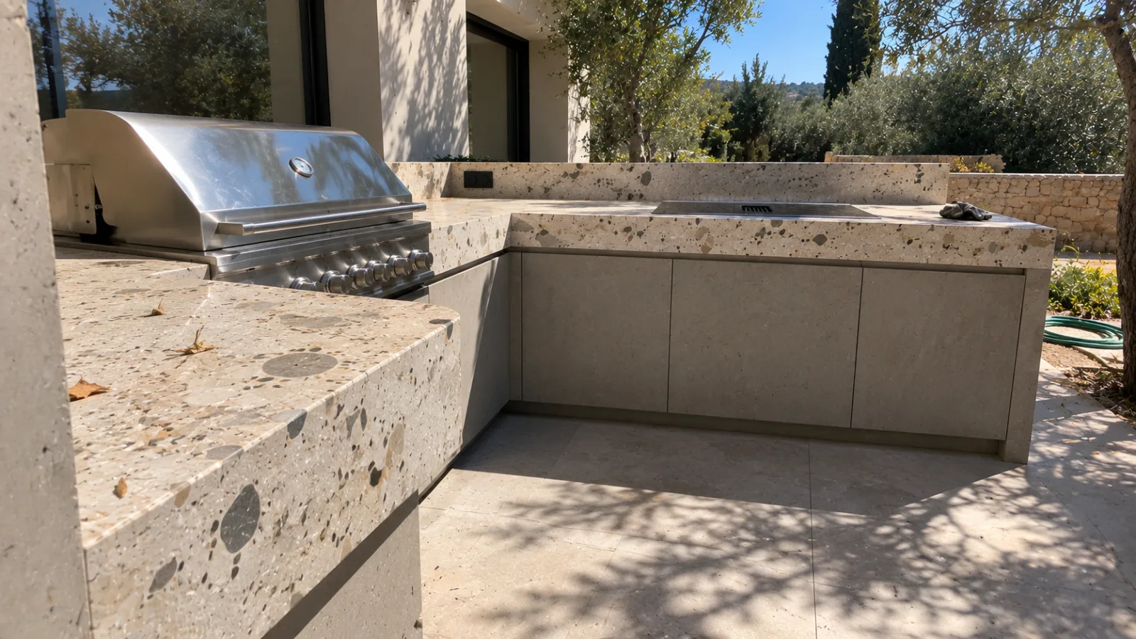 Outdoor concrete zone